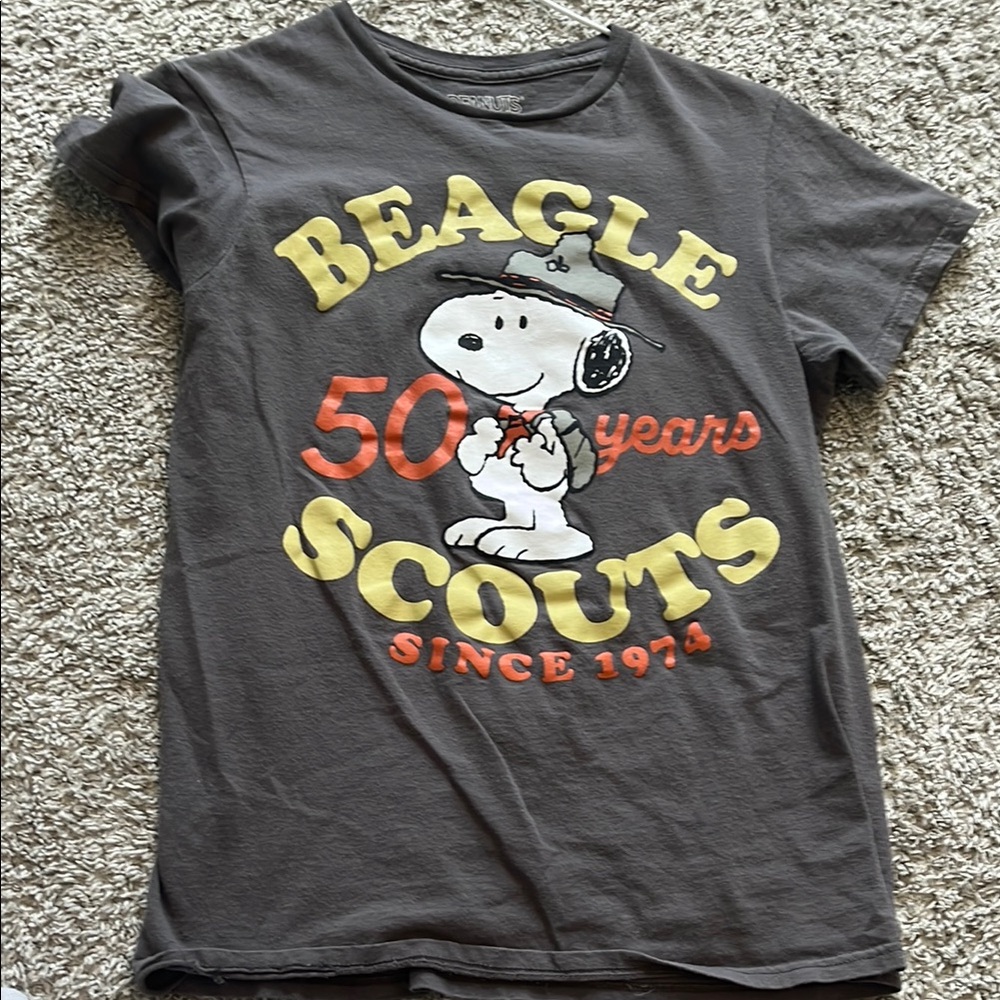 Peanuts Gray and Yellow Short Sleeve Tees